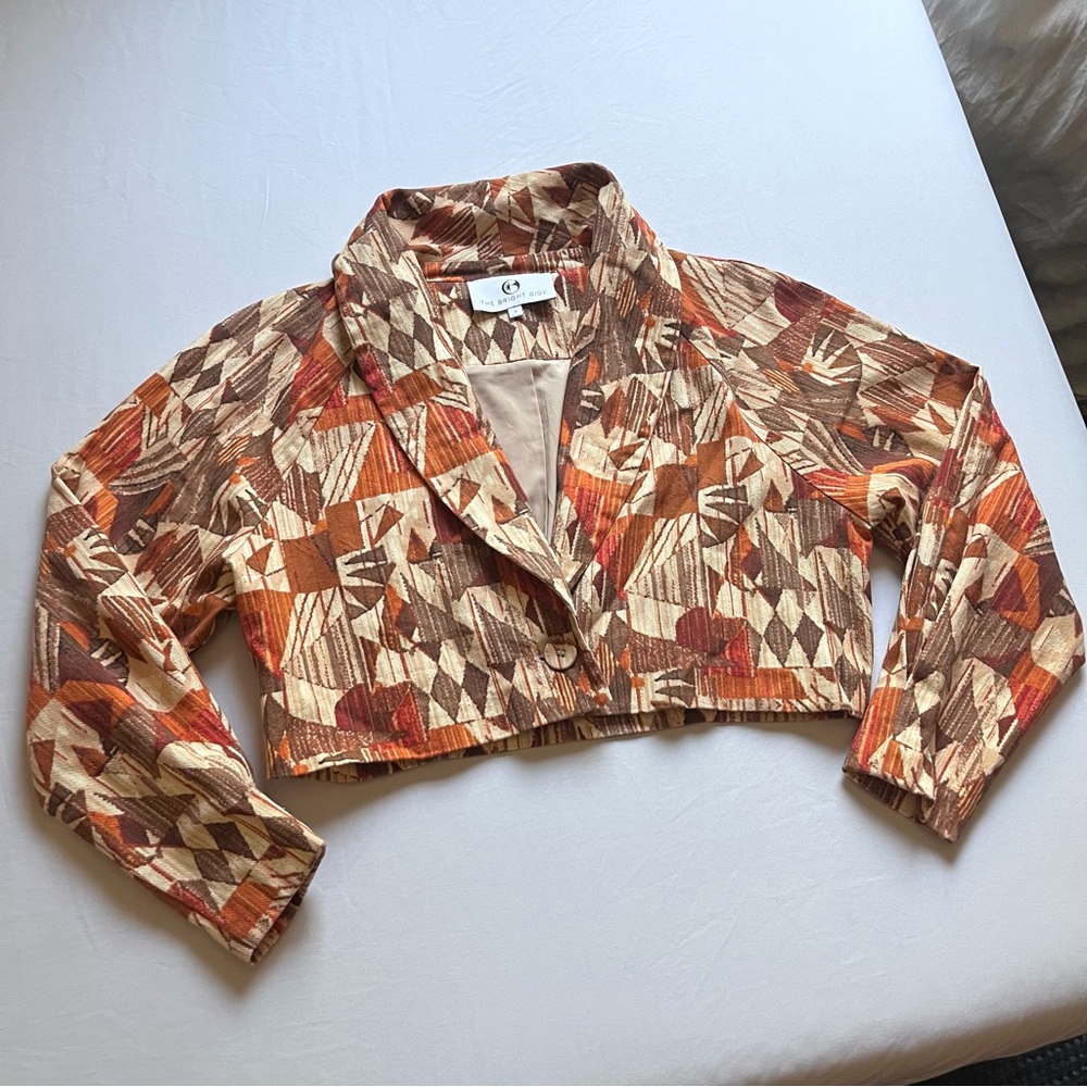THE BRIGHT SIDE brown orange cream geo‎ one button cropped long sleeve jacket
